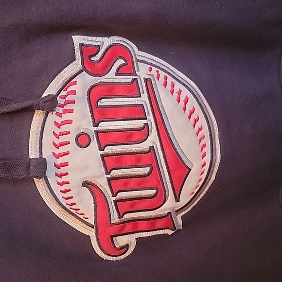 ANTIGUA Mens Hoodie with Minnesota Twins Logo - Picture 2 of 5